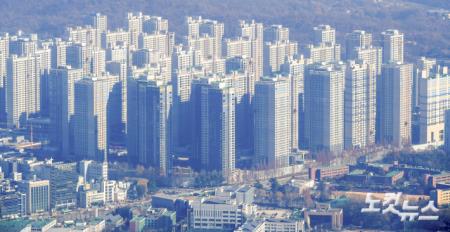 전국 아파트값 5개월여 만에 하락 전환