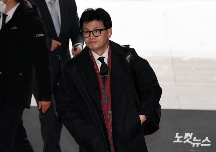 국회 들어선 한동훈 장관