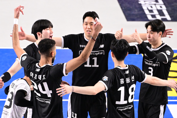 현대캐피탈 승리. 한국배구연맹