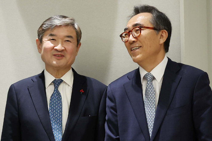 국가정보원장 후보자로 지명된 조태용 국가안보실장(왼쪽)과 외교부 장관 후보자로 지명된 조태열 전 외교부 2차관. 연합뉴스