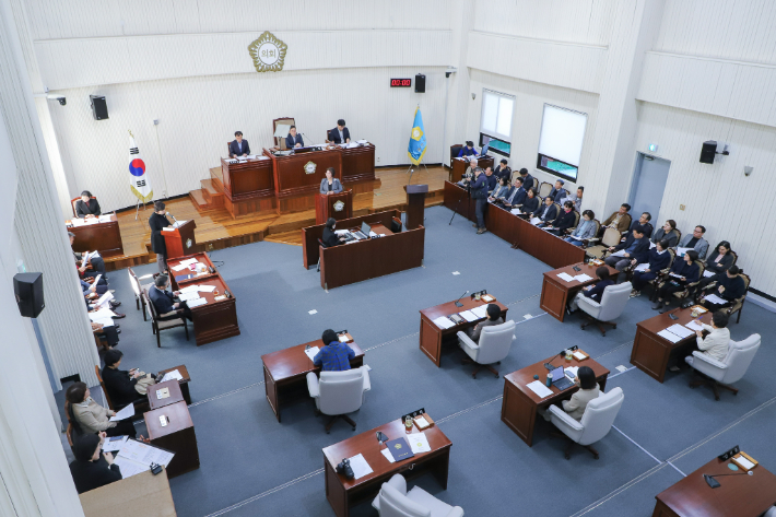 과천시의회 본회의장 모습. 과천시의회 제공