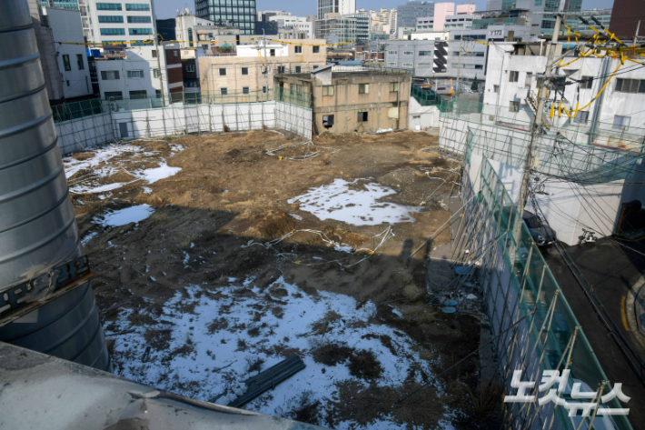28일 멈춰있는 태영건설 성수동 공사 현장. 박종민 기자