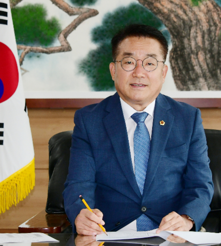 정무창 광주광역시의회 의장. 광주광역시의회 제공 