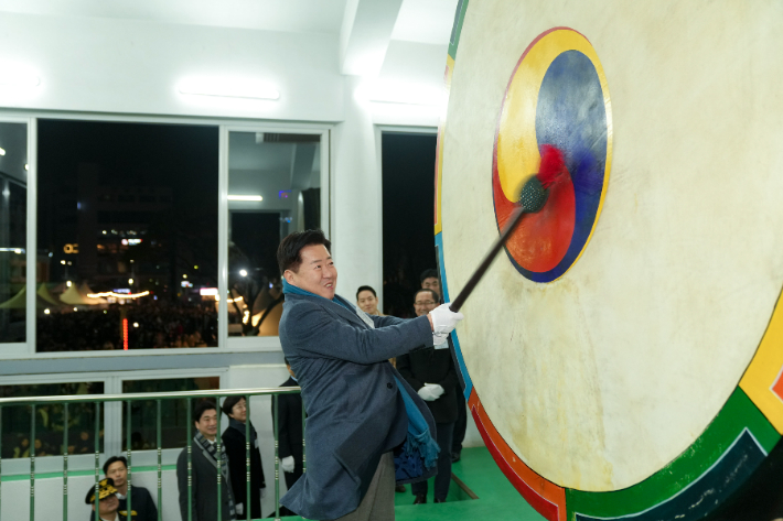 제야의 용고타고 행사에 참여한 오영훈 제주지사. 제주도