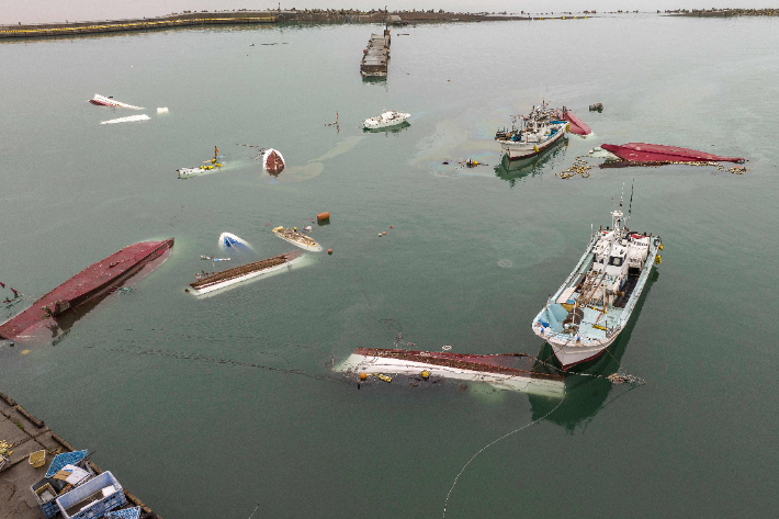 일본 이시카와현 강진 이후 스즈시 항구 모습. 연합뉴스