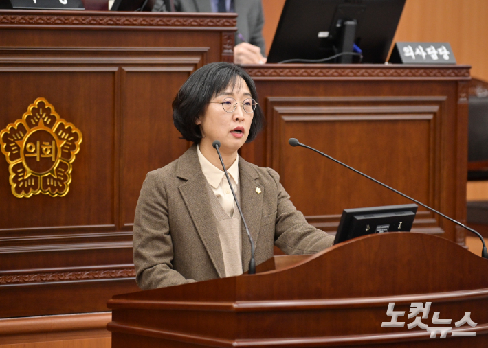 10분 자유발언에 나선 강릉시의회 박경난 의원. 강릉시의회 제공