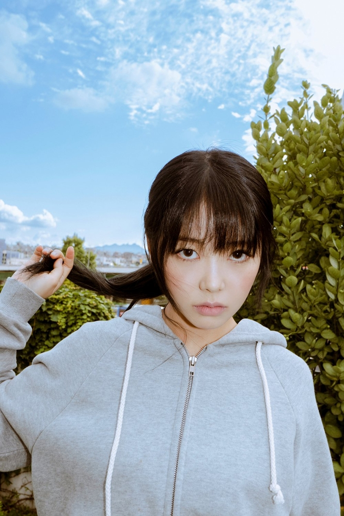 가수 미노이. AOMG 공식 홈페이지