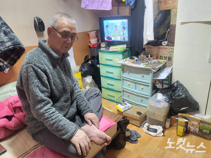 9일 오전 박상봉(66)씨를 그의 방에서 만났다. 주보배 수습기자