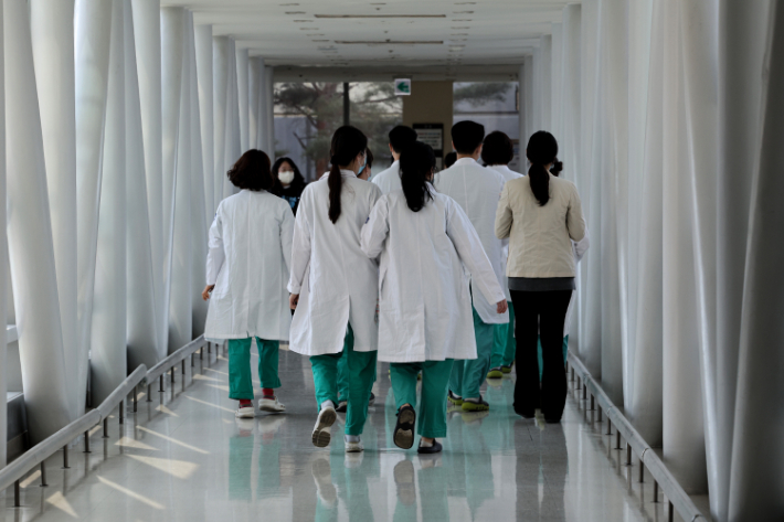 La Asociación Médica de Corea emprenderá una acto colectiva el día 15 para 'oponerse al aumento de las facultades de medicina' – Nocut News CINEINFO12