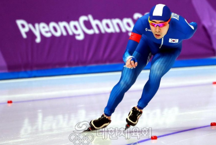 제23회 평창동계올림픽 스피드 스케이팅 남자 1만m 종목에서 이승훈이 레이스를 벌이는 모습. 대한체육회 제공