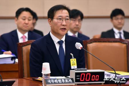 박성재 법무부 장관 후보자가 15일 서울 여의도 국회에서 열린 인사청문회에서 의원 질의에 답변을 하고 있다.