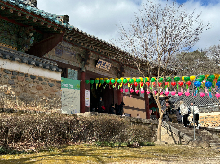 천왕문. 경남도청 제공 