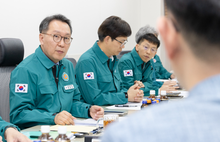 19일 제11차 '의사 집단행동 중앙사고수습본부' 회의에 참석한 박민수 보건복지부 제2차관(중수본 부본부장). 복지부 제공