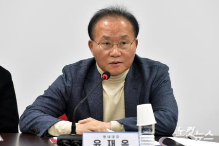 발언하는 윤재옥 원내대표