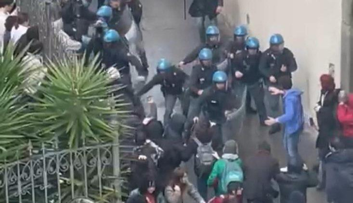 이탈리아 경찰의 친팔레스타인 시위대 강경 진압 장면. 연합뉴스 