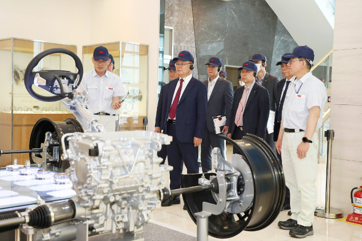 홍남표 창원시장 한국 NSK(주) 현장방문. 창원시 제공
