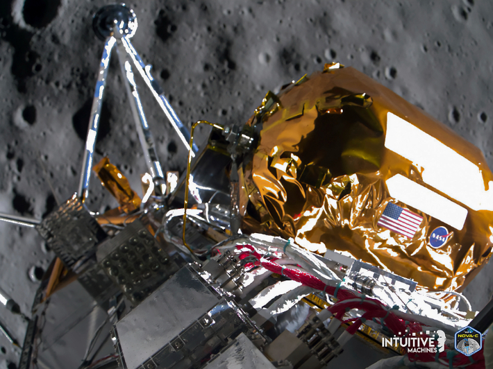 오디세우스가 달 착륙 전 촬영한 셀카 사진. Intuitive Machines