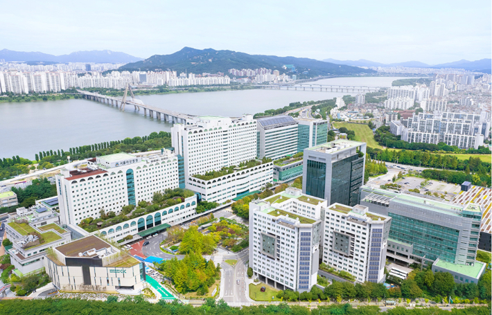 서울 송파구 풍납동 소재 서울아산병원. 아산병원 제공