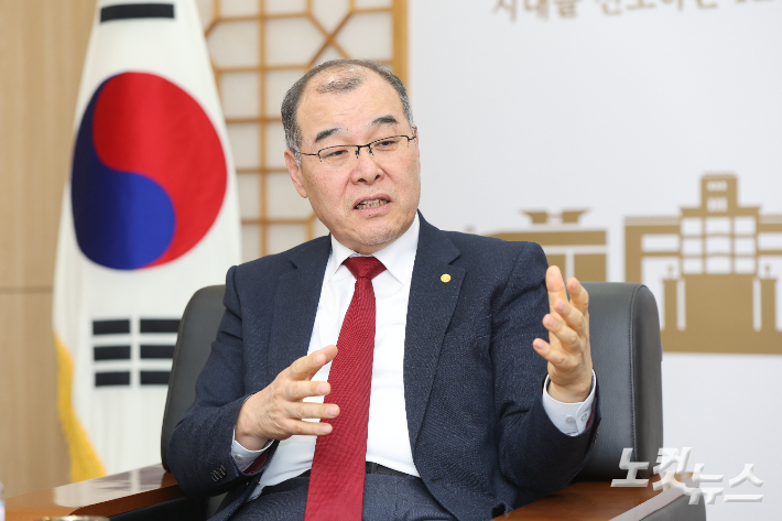 홍원화 경북대 총장. 이재기 기자 