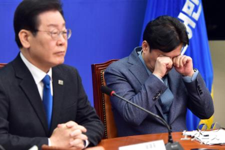 피곤한 홍익표 원내대표