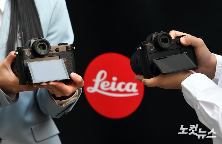 틸터블 터치스크린 장착된 라이카 SL3