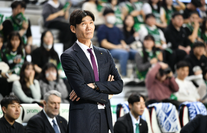 원주 DB 김주성 감독. KBL