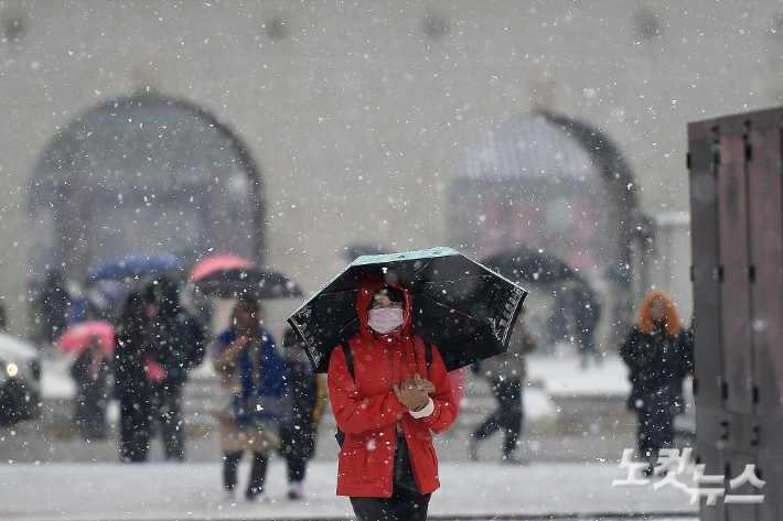 전국 대부분 지역에 비나 눈 소식…주중반까지 좀더 쌀쌀한 날씨