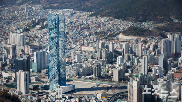 한국예탁결제원이 입주해 있는 부산국제금융센터 전경.