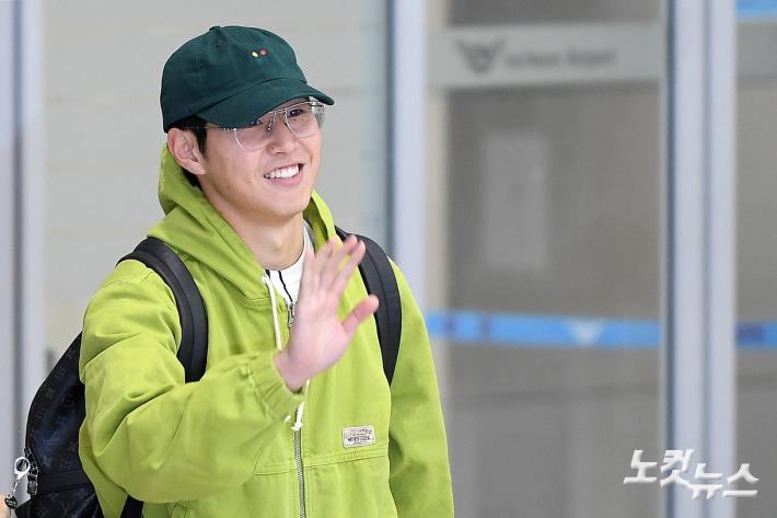 이강인 밝게 귀국