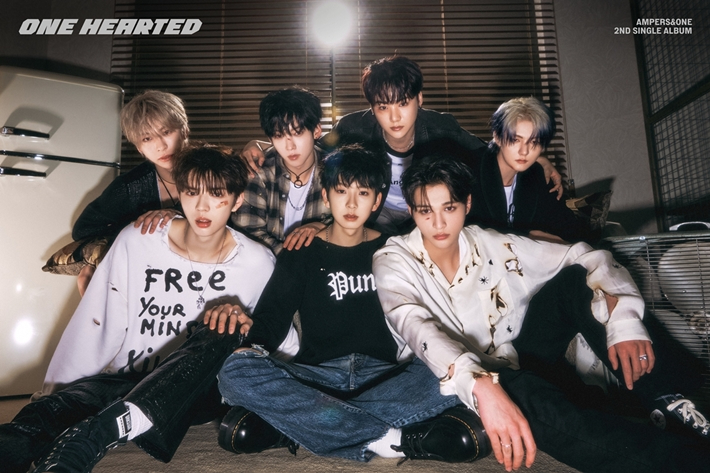 FNC 신인 보이그룹 앰퍼샌드원이 오늘(26일) 두 번째 싱글 '원 하티드'를 발매한다. FNC엔터테인먼트 제공
