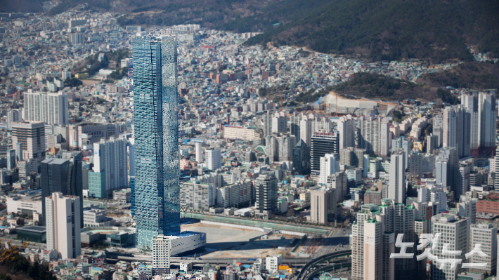 한국주택금융공사가 입주해 있는 부산국제금융센터(BIFC) 전경