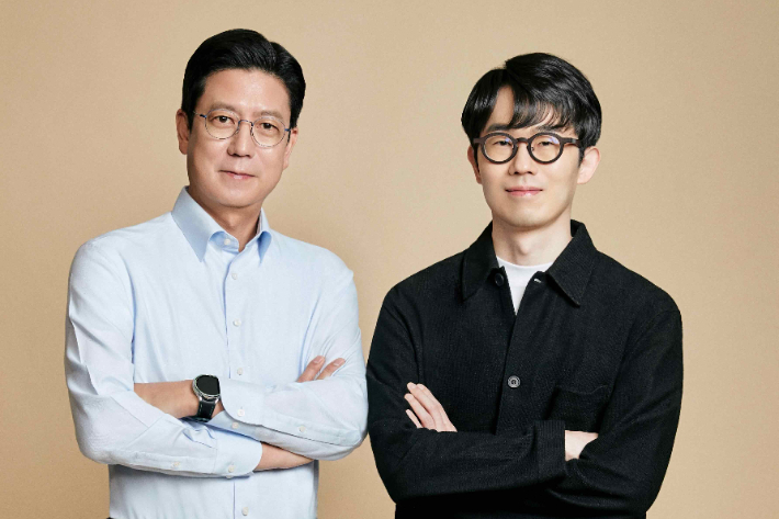 김정욱(왼쪽)·강대현(오른쪽) 신임 넥슨코리아 공동대표. 넥슨 제공