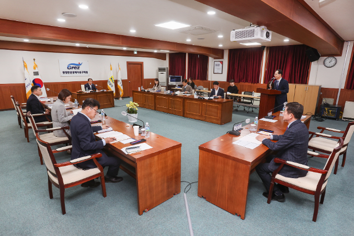 광양만권경제자유구역 조합회의는 지난 27일 제141회 조합회의 임시회를 개최했다. 광양경제청 제공