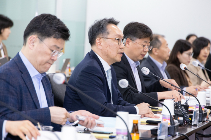 박민수 보건복지부 제2차관이 28일 서울 서초구에서 열린 제7차 건강보험정책심의위원회에서 발언하고 있다. 복지부 제공