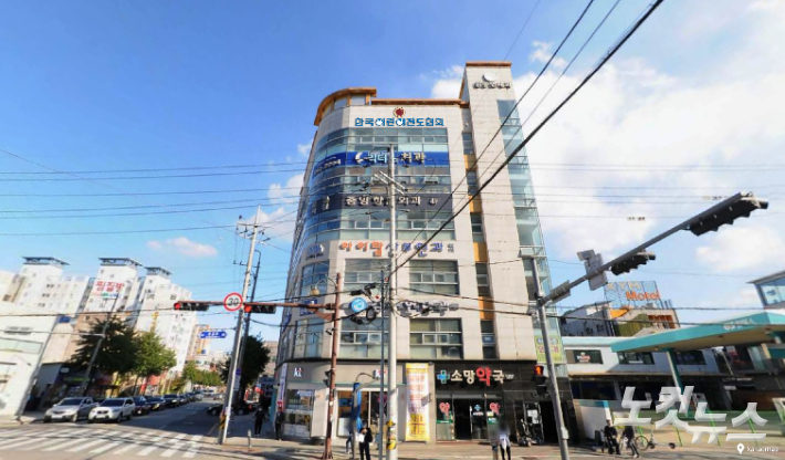 포항지회는 포항시 남구 중흥로82(상도동 662) 연희빌딩 6층으로 사무실을 이전했다. 유상원 아나운서 