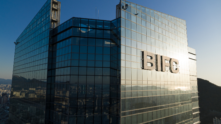 부산국제금융센터 전경. 캠코제공