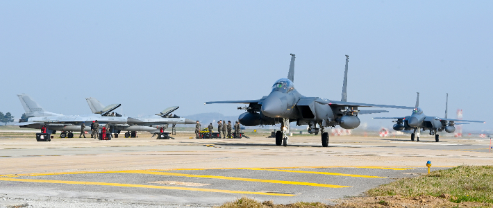 이륙을 준비하는 우리 공군 F-15K 전투기. 공군 제공