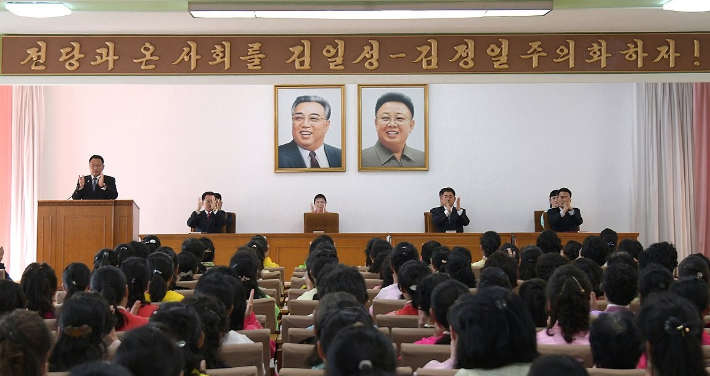 북한은 지난 12일 김일성 주석 생일(4월 15일) 112주년을 맞아 농업근로자와 농근맹원들의 경축모임이 진행됐다고 조선중앙통신이 13일 보도했다. 연합뉴스