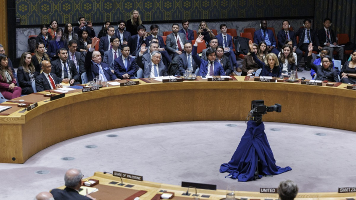 18일(현지시간) 미국 뉴욕 유엔본부에서 유엔 안전보장이사회(안보리) 회원국들이 팔레스타인의 유엔 정회원국 가입 결의안에 대한 표결을 진행하는 모습. 연합뉴스
