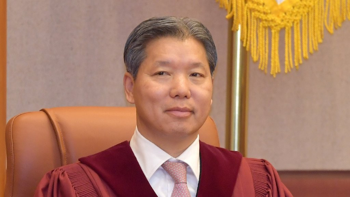 공수처, '골프 접대' 의혹 이영진 헌법재판관 불기소 처분