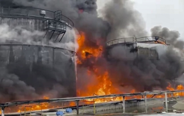 우크라, 러시아 에너지 인프라 또 공격…유류 창고 화재