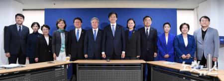 조국혁신당 원내대표 선출 당선인 총회