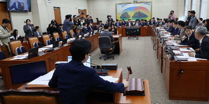 지난 23일 민주유공자 예우에 관한 법률의 국회 본회의 직회부가 의결됐다. 연합뉴스
