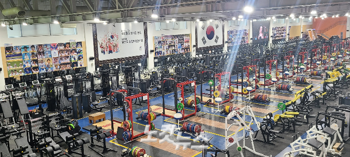 진천 선수촌 체력단련장. 동규기자