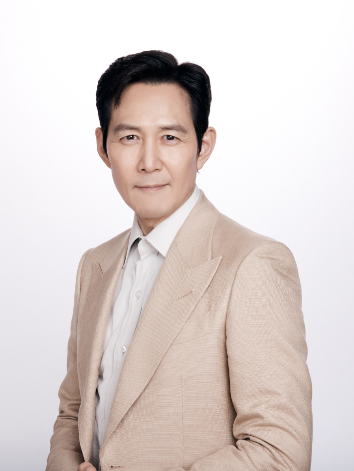 배우 이정재. 아티스트컴퍼니 제공