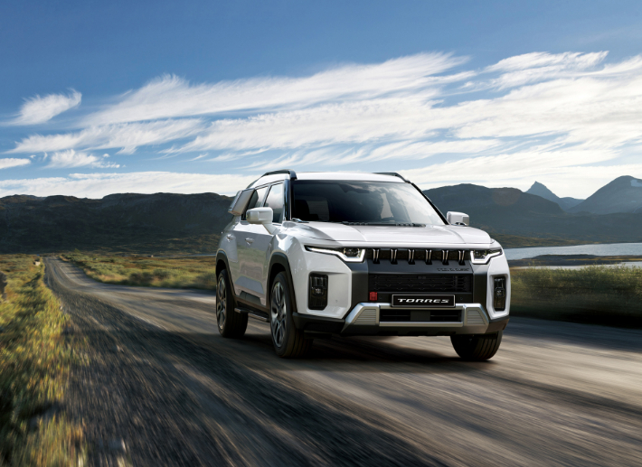 더 뉴 토레스. KGM 제공