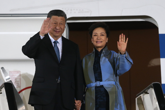 세르비아 도착한 시진핑 중국 국가주석 부부. 연합뉴스 