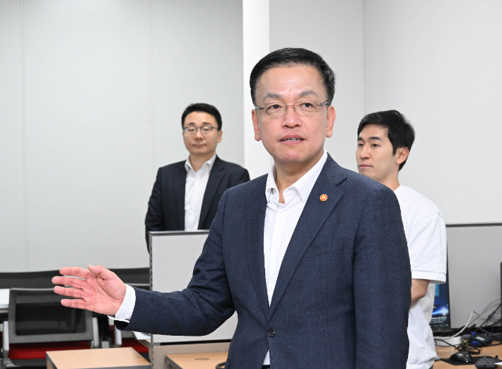 최상목 경제부총리 겸 기획재정부 장관. 연합뉴스