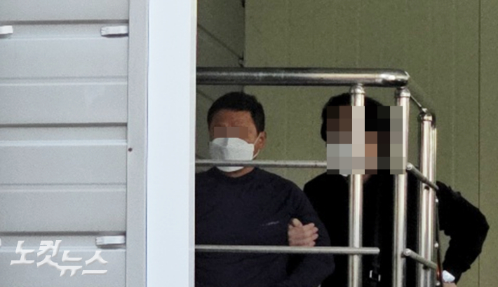 법원 앞에서 갈등을 빚던 남성을 잔혹하게 살해한 50대 유튜버 A씨. 송호재 기자