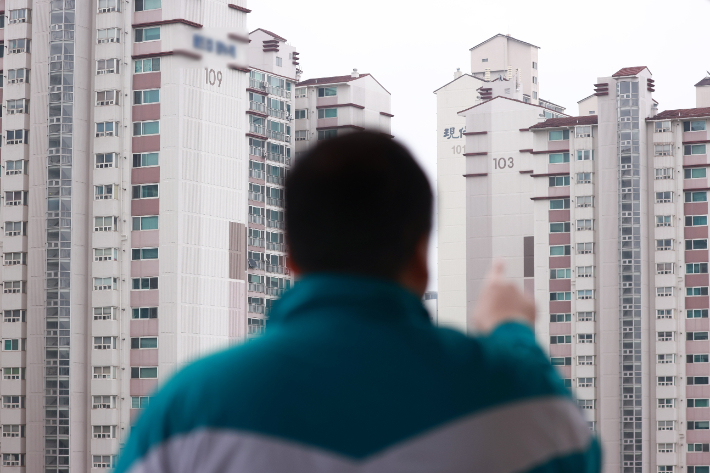 작년 12월부터 하락했던 서울 아파트 가격이 최근 반등했다. 연합뉴스